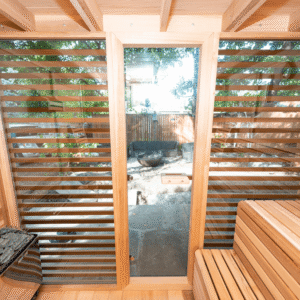 sauna seca em madeira ambiente externo